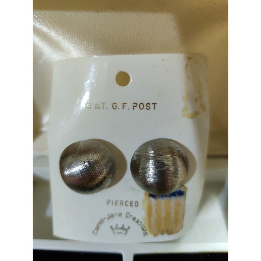 Carol-Jane Creations Studs